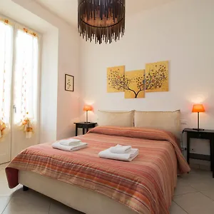 Bronzino 53 Apartment