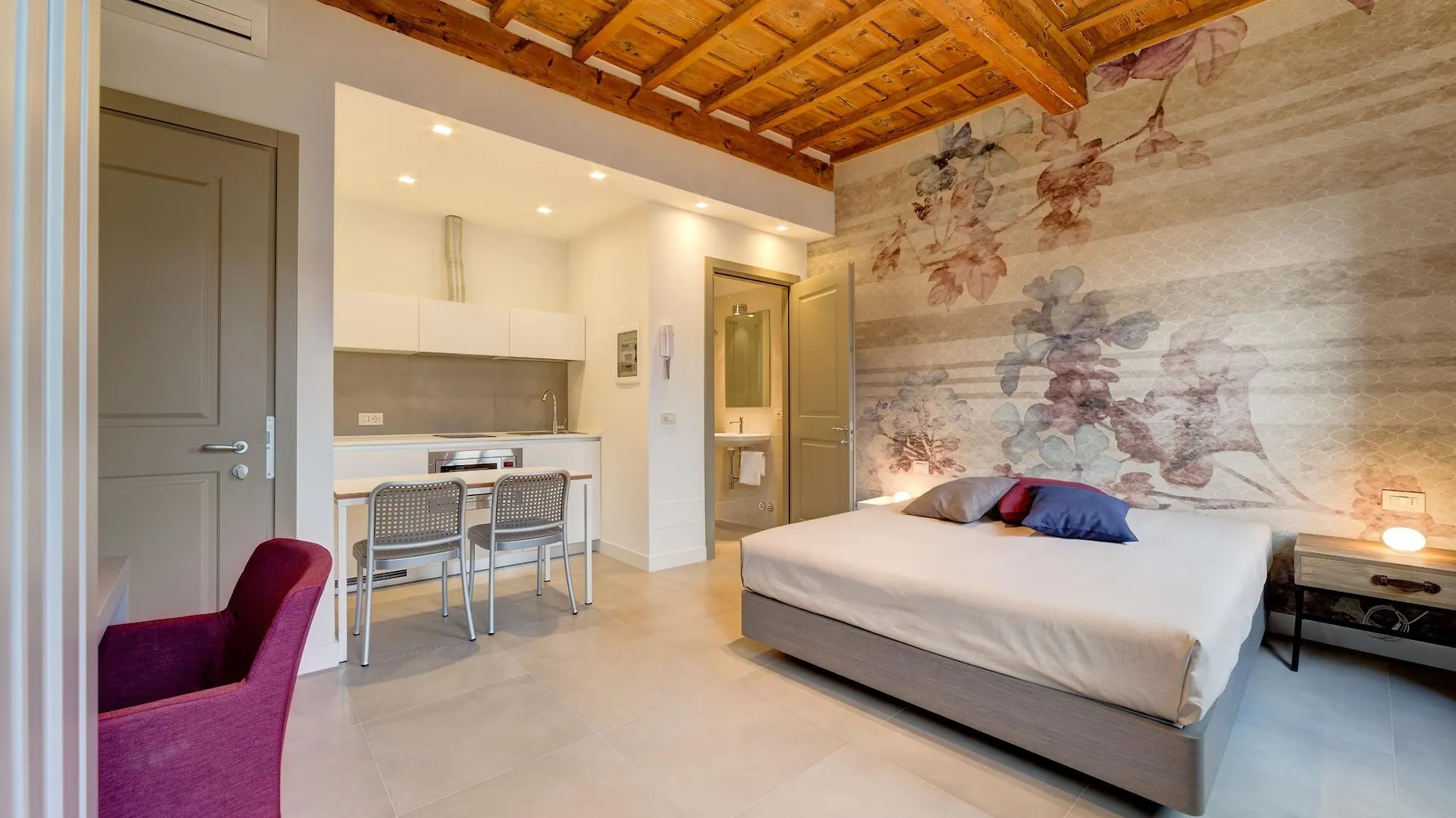 Mannaioni Suites Florence 4*,  Italy