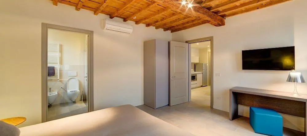 Mannaioni Suites Florence 4*,